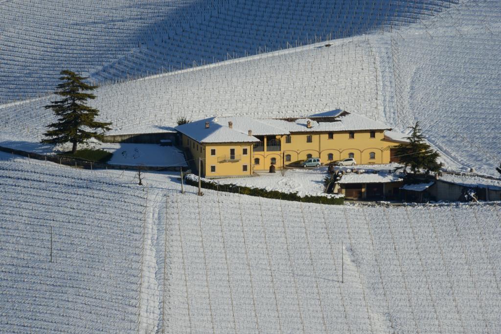 Costa Di Bussia Villa Monforte D'Alba Exterior photo